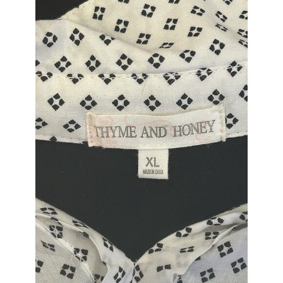 Thyme & Honey Sleeveless Blouse size XL - Picture 3 of 3